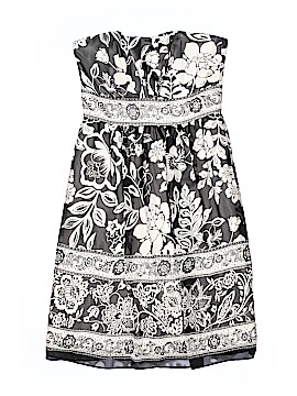 White House Black Market Size 00