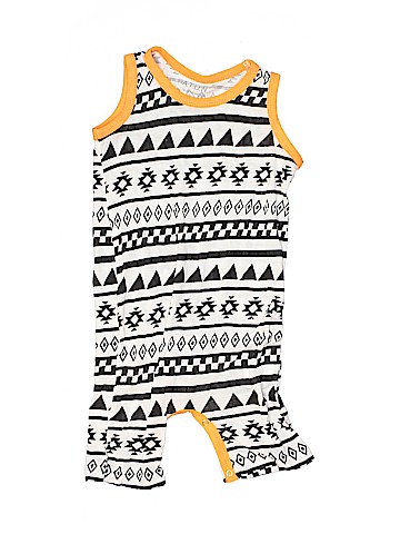 Assorted Brands Short Sleeve Outfit (view 1)