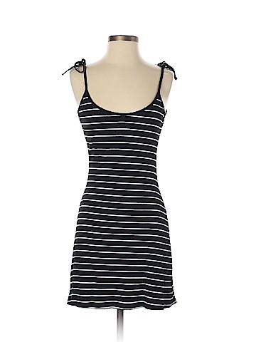 Urban Outfitters Casual Dress (view 1)