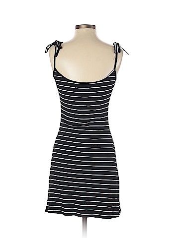 Urban Outfitters Casual Dress (view 2)