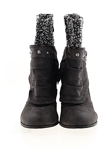 2 Lips Too Boots (view 2)