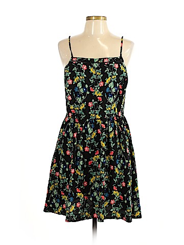 Old Navy Casual Dress (view 1)