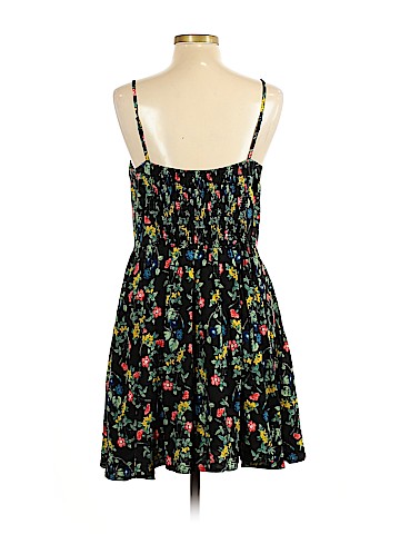 Old Navy Casual Dress (view 2)