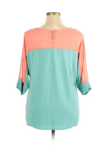 Justify 3/4 Sleeve Top (view 2)