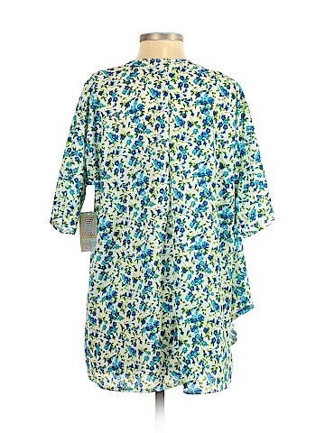 Lularoe Cardigan (view 2)