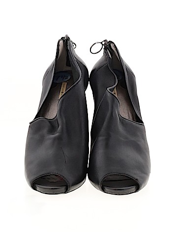 Max Studio Heels (view 2)