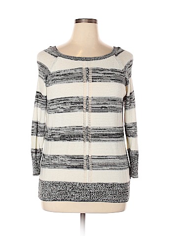 American Eagle Outfitters Pullover Sweater (view 1)