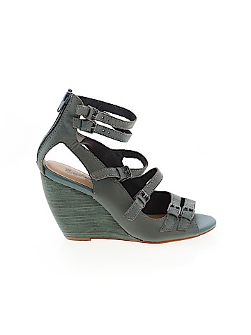 Seychelles Wedges (view 1)