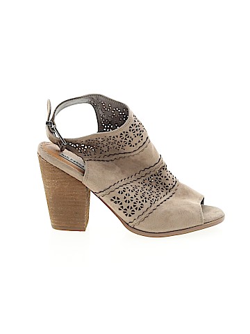 Not Rated Heels (view 1)