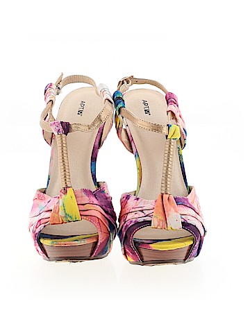 Apt. 9 Heels (view 2)