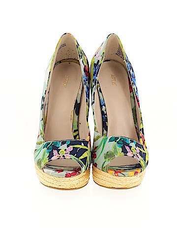 Apt. 9 Heels (view 2)