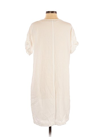 Old Navy Casual Dress (view 2)