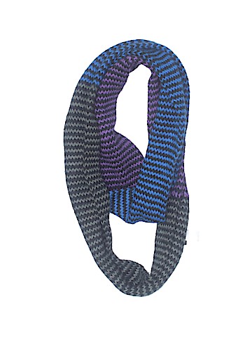 Modena Scarf (view 1)