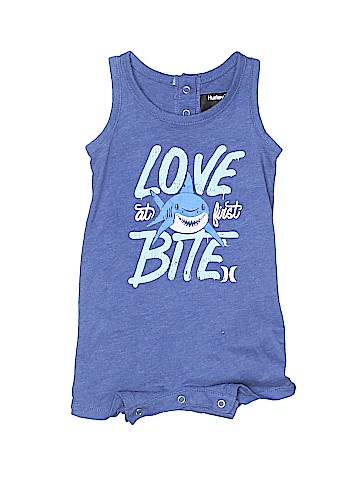 Hurley Short Sleeve Outfit (view 1)