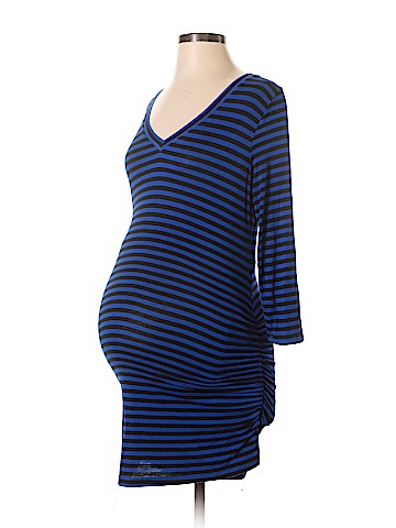 Liz Lange Maternity 3/4 Sleeve T-Shirt (view 1)