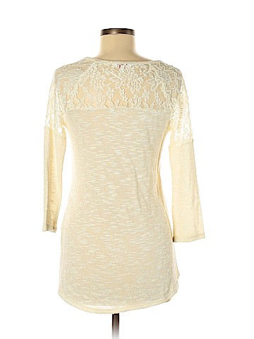 Candie's 3/4 Sleeve Top (view 2)