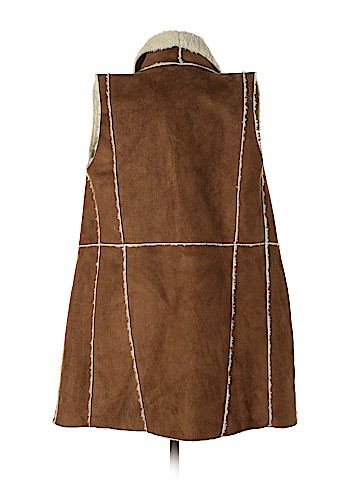 John & Jenn Faux Fur Vest (view 2)