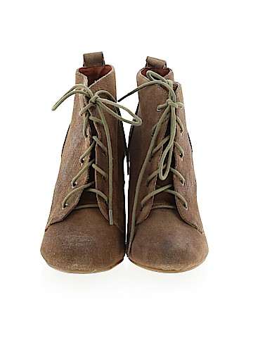 Steve Madden Ankle Boots (view 2)