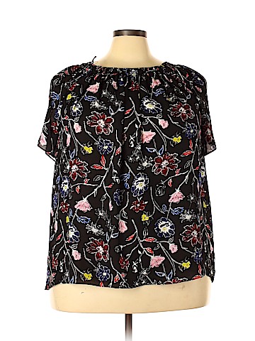 Violet & Claire Short Sleeve Blouse (view 1)