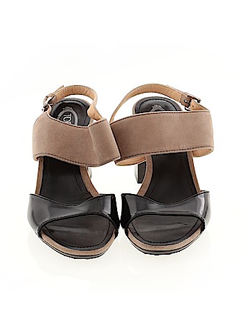 Tod's Heels (view 2)