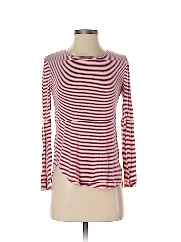 Old Navy Long Sleeve T-Shirt (view 1)