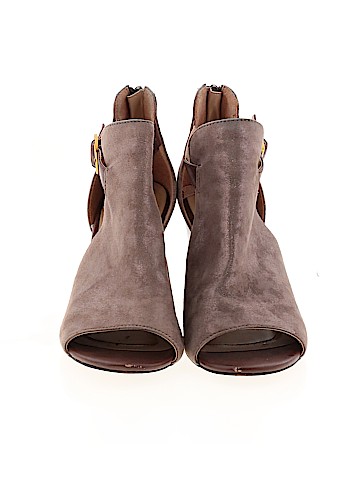 Studio Isola Heels (view 2)