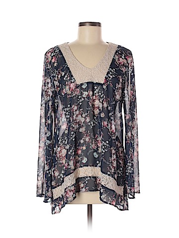 About Arianne Long Sleeve Blouse (view 1)