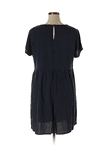 Old Navy Casual Dress (view 2)