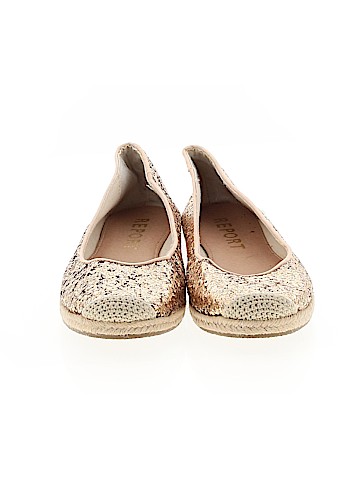 REPORT Flats (view 2)