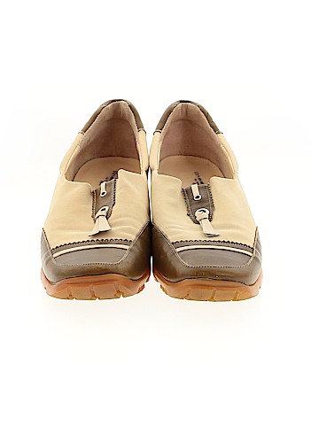 Walter Genuin Flats (view 2)