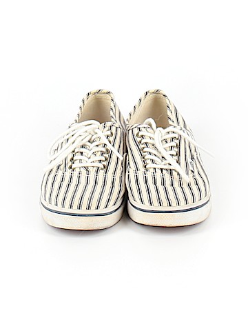 Vans Sneakers (view 2)