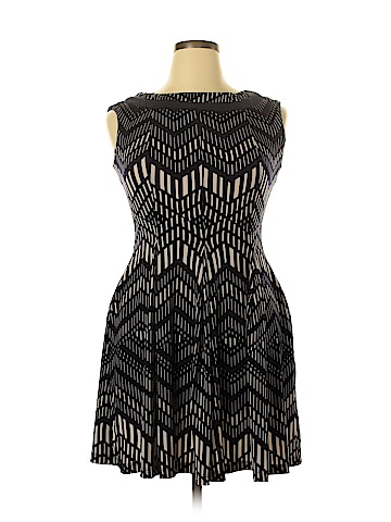 Danny & Nicole Casual Dress (view 1)