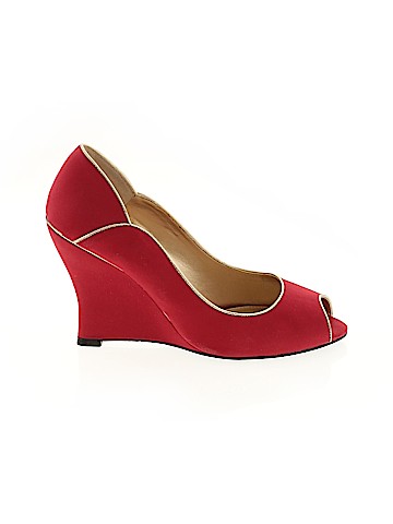 Nina Wedges (view 1)