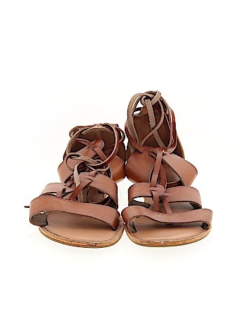 Old Navy Sandals (view 2)