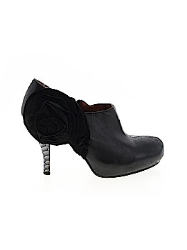 Poetic License Size 8 1/2