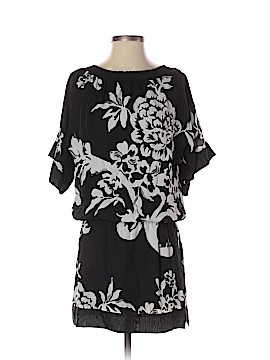 White House Black Market Size XS