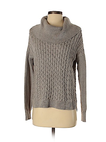 American Eagle Outfitters Pullover Sweater (view 1)