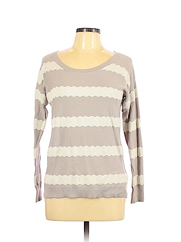 American Eagle Outfitters Pullover Sweater (view 1)