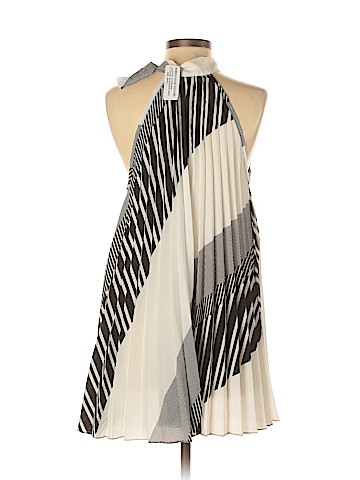Romeo & Juliet Couture Casual Dress (view 2)
