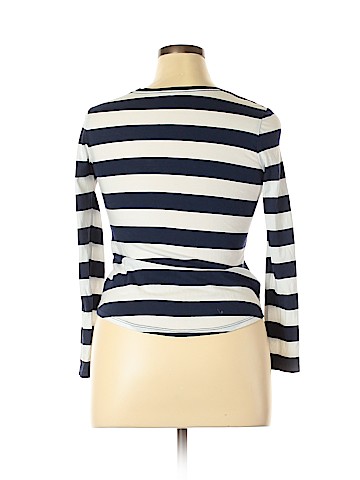 Old Navy Long Sleeve T-Shirt (view 2)