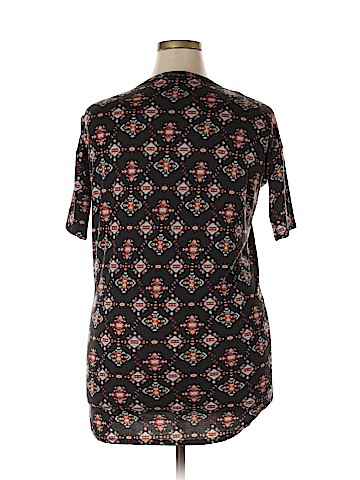 Lularoe Short Sleeve T-Shirt (view 2)