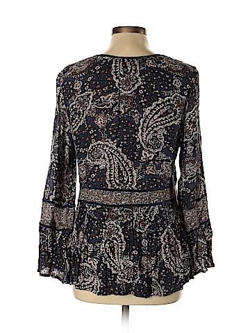 American Eagle Outfitters Long Sleeve Blouse (view 2)