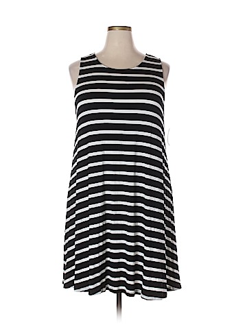 Old Navy Casual Dress (view 1)