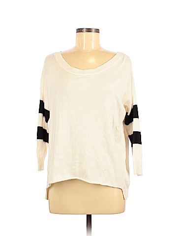 American Eagle Outfitters Pullover Sweater (view 1)