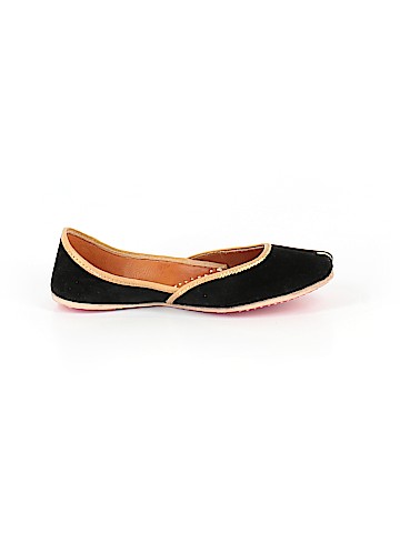 Unbranded Flats (view 1)