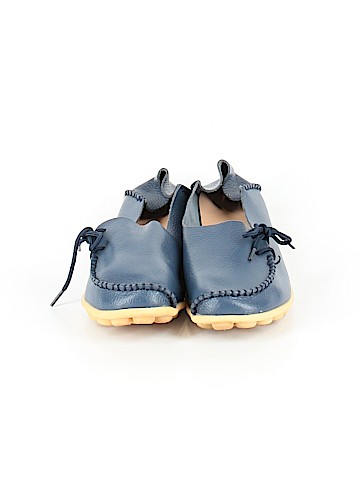 Unbranded Flats (view 2)