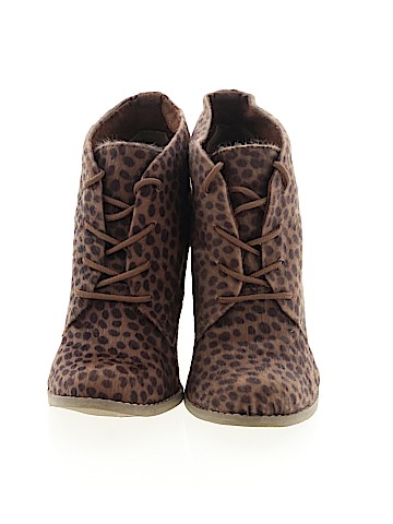 Old Navy Ankle Boots (view 2)