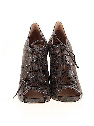 Pour La Victoire Heels (view 2)