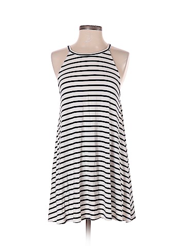 Old Navy Casual Dress (view 1)