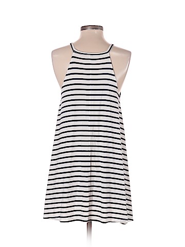 Old Navy Casual Dress (view 2)